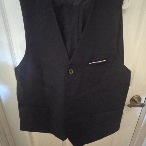 Elegant Navy Blue Men's 3pc Suit - Picture 4 of 8